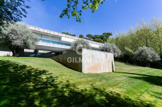 Chalet à Cebreros. Descubre el epítome del lujo y la exclusividad en la majestuosa