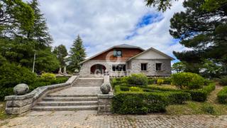 Chalet in Guadarrama. Este precioso chalet independiente en guadarrama es una excelent