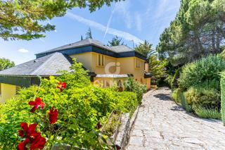 Xalet a Abantos-Carmelitas. Se pone a la venta chalet independiente de 550 m en el emblemáti