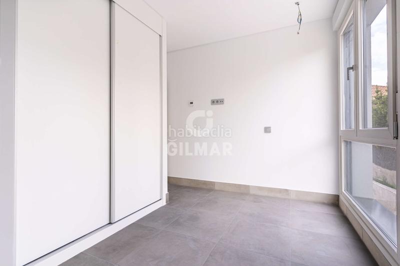 Foto 6cdb22eb-de20-4bb5-a134-d6a7c7dca4da. Casa pareada descubre esta magnífica oportunidad de adquirir un chalet pareado de obra nueva . ubicado en una tranquila área res en Torrelodones