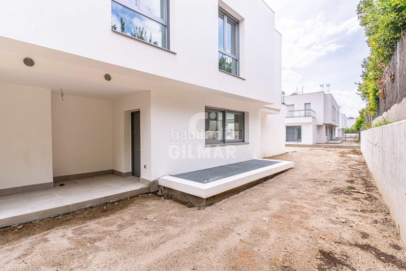 Foto 74f7de1e-434a-4c63-ae46-9b9f261f6855. Casa pareada descubre esta magnífica oportunidad de adquirir un chalet pareado de obra nueva . ubicado en una tranquila área res en Torrelodones