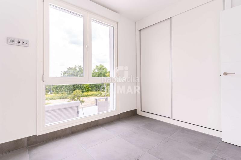 Foto a6103cb3-7c15-4c95-855f-6e9a0ccc9ac1. Casa pareada descubre esta magnífica oportunidad de adquirir un chalet pareado de obra nueva . ubicado en una tranquila área res en Torrelodones