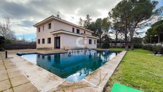 Xalet en El Guijo-Colonia Espaa. Descubre el hogar de tus sueos en este impresionante chalet ind