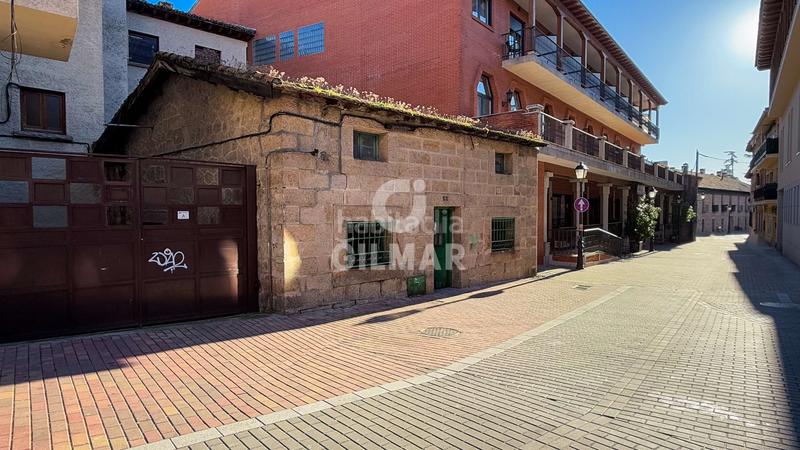 Foto 230899c4-244d-4d68-a9da-5131a7890896. Chalet descubre el encanto rústico en el corazón ! esta singular casa de piedra, ubicada en pleno centro del pueblo, en Manzanares el Real