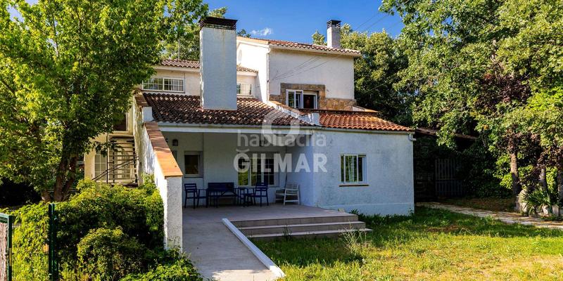 Foto f5bf9966-cf39-4a5f-93c5-1a00bb0c73ad. Chalet avec piscine dans Valdemorillo pueblo Valdemorillo