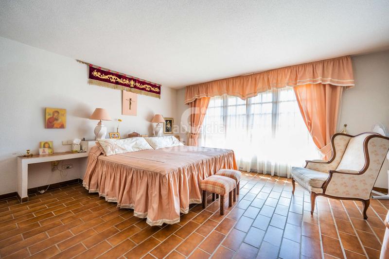 Foto 595486b5-b556-4c40-97ff-3fd55cadca98. Chalet descubre este impresionante chalet independiente con piscina ubicado en becerril, un enclave privilegiado en el noroeste de madrid en Becerril de la Sierra