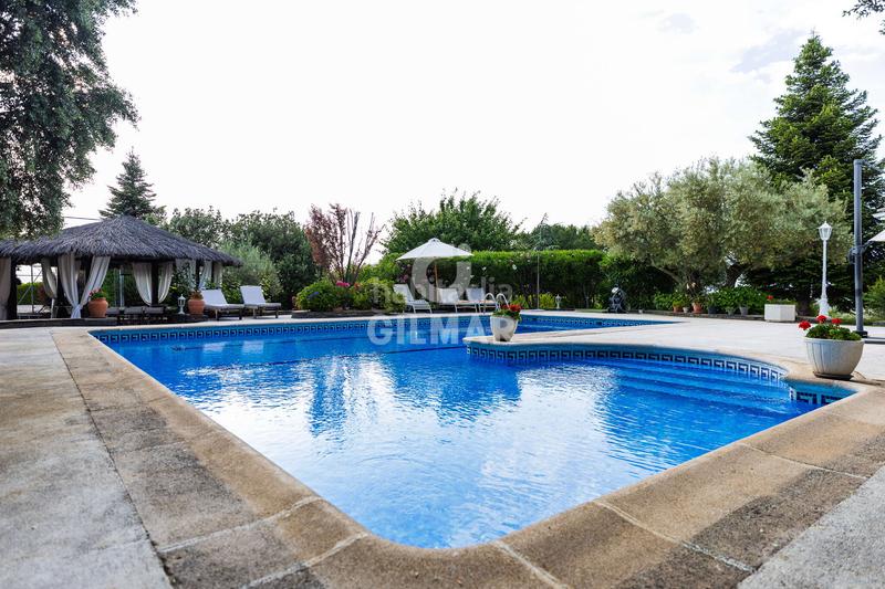 Foto 1e80cb97-6e99-4926-8f3d-99f4bbf390f5. Chalet mit heizung parking pool in Fontenebro-Altavista Collado Villalba