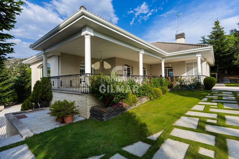 Foto 8e4f8b92-efb1-4297-86b8-479ed1a8b854. Chalet mit heizung parking pool in Fontenebro-Altavista Collado Villalba