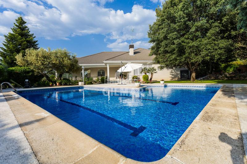 Foto 975f87b3-3de3-485d-9ac6-0deb3ff0bf1a. Chalet mit heizung parking pool in Fontenebro-Altavista Collado Villalba