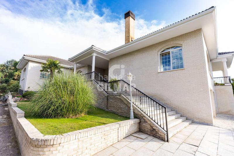 Foto a001862f-4ee7-4b36-9f37-940e637a987e. Chalet mit heizung parking pool in Fontenebro-Altavista Collado Villalba