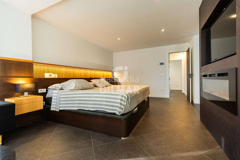 Foto c3d096c6-5baf-478c-b2ef-6c117b6e4f16. Chalet  independiente en venta urbanización privadadescubre este impresionante chalet independiente, completamente reformado y list en Collado Villalba