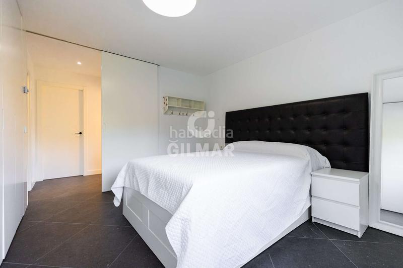 Foto cb19e6b7-c81c-4146-86cb-7b66bc46cecf. Chalet  independiente en venta urbanización privadadescubre este impresionante chalet independiente, completamente reformado y list en Collado Villalba