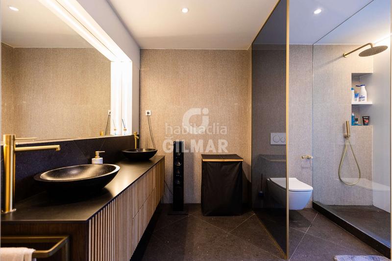 Foto f0e83c49-b5c8-4375-b48d-f7950fc25fc8. Chalet  independiente en venta urbanización privadadescubre este impresionante chalet independiente, completamente reformado y list en Collado Villalba