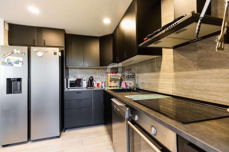 Foto 1f745840-1097-42d2-8a1b-a25add75811a. Chalet se presenta en exclusiva este chalet independiente, completamente reformado en el año 2021 con materiales de primera calidad, un d en Colmenarejo