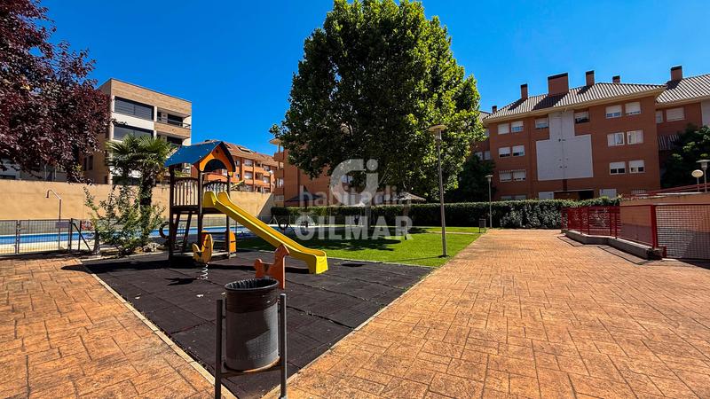 Foto 1983fa5b-a4a0-458f-9fc6-2a9251d3493d. Pis amb calefacció aparcament piscina a Los Valles Collado Villalba