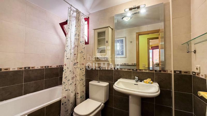 Foto 4a4386f5-cf8f-4fbf-9a82-d6484f8a5ccd. Pis amb calefacció aparcament piscina a Los Valles Collado Villalba