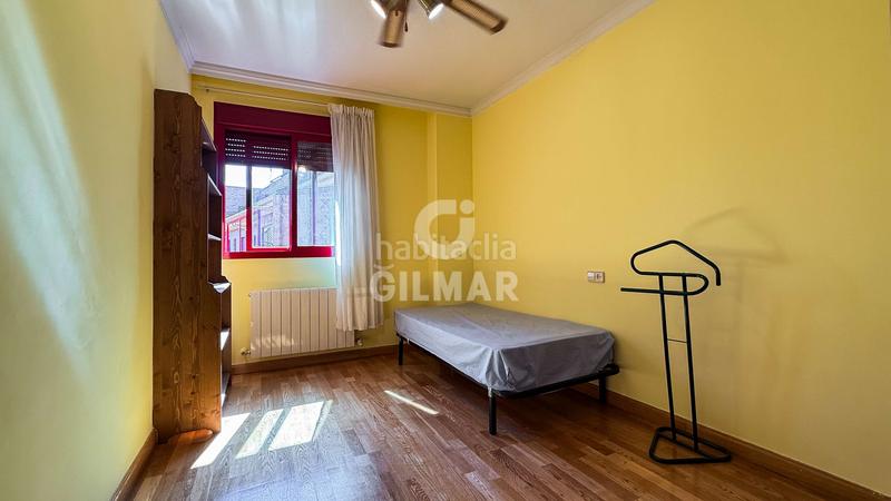 Foto d8bc6a3c-5d3a-4545-a802-df2d48f6ec7c. Pis amb calefacció aparcament piscina a Los Valles Collado Villalba