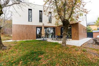 Chalet in Mataelpino. Ubicado en el pueblo de el boalo, mataelpino, este chalet indepe