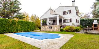 Chalet à Becerril de la Sierra. En el corazón de becerril de la sierra, se encuentra este espect