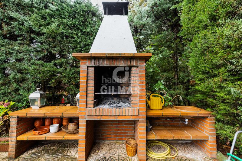 Foto 04ea8e5d-c528-4087-82d7-a756e4dd8b10. Xalet amb calefacció aparcament piscina a Becerril de la Sierra