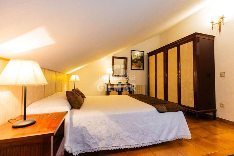 Foto 4336fa57-6416-40f0-b91f-f243340293c3. Xalet amb calefacció aparcament piscina a Becerril de la Sierra