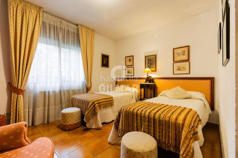 Foto 54173267-9b99-439d-82c6-a3e16cc1ae3d. Xalet amb calefacció aparcament piscina a Becerril de la Sierra