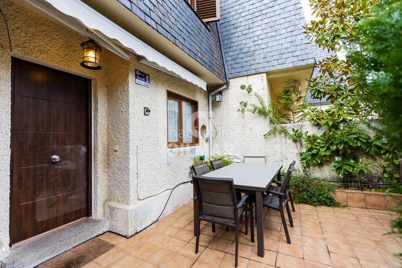 Foto a24574fe-af2e-41a1-89f1-46ba50449715. Reihenhaus mit heizung pool in Navalquejigo-Los Arroyos Escorial (El)