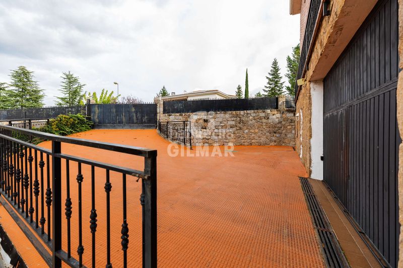 Foto b639dbed-9725-48f4-90d9-9e55bbdc223b. Xalet amb calefacció aparcament piscina a Colmenarejo