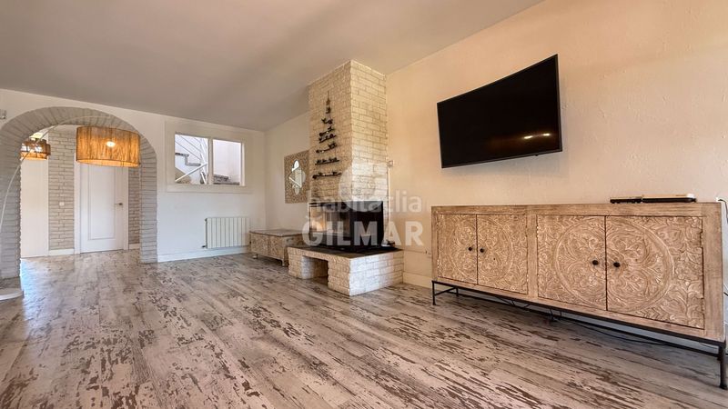 Foto 671f7966-1576-4658-8e15-aa59e972d3a0. Casa aparellada amb calefacció aparcament piscina a Guadarrama