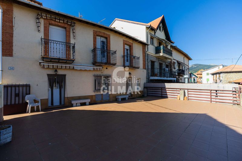 Foto bbf32b4f-aea5-4e3a-ba9b-bf791bcf8923. Dúplex amb calefacció a Cercedilla