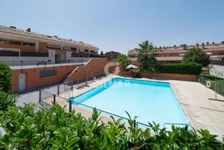 Dúplex a Villalba Pueblo. Se presenta este magnífico dúplex en prado del santo, una de las
