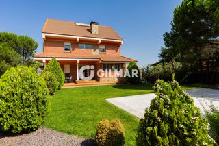 Xalet a Soto del Real. Venta de espectacular chalet independiente con vistas panorámica