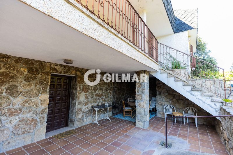 Foto 423d1850-7f5a-40f1-925f-d145407361b9. Xalet amb calefacció aparcament piscina a Los Ángeles-Jarandilla Torrelodones