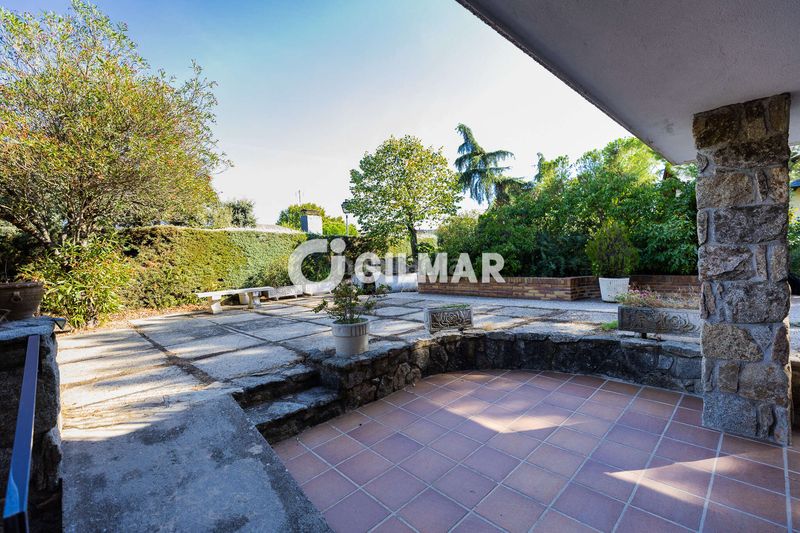 Foto 5d017489-470c-4005-b565-c1224cdb82dc. Xalet amb calefacció aparcament piscina a Los Ángeles-Jarandilla Torrelodones