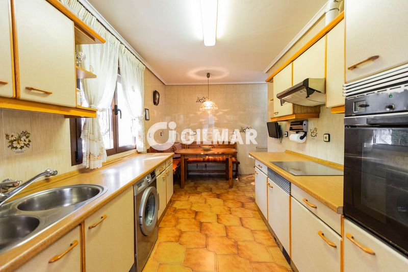 Foto bc816826-ba2c-48bc-a2a2-d981b2c9cca1. Xalet amb calefacció aparcament piscina a Los Ángeles-Jarandilla Torrelodones