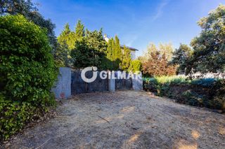 Wohngrundstück in Los Ángeles-Jarandilla. Descubre una exclusiva oportunidad de inversión y construcción e