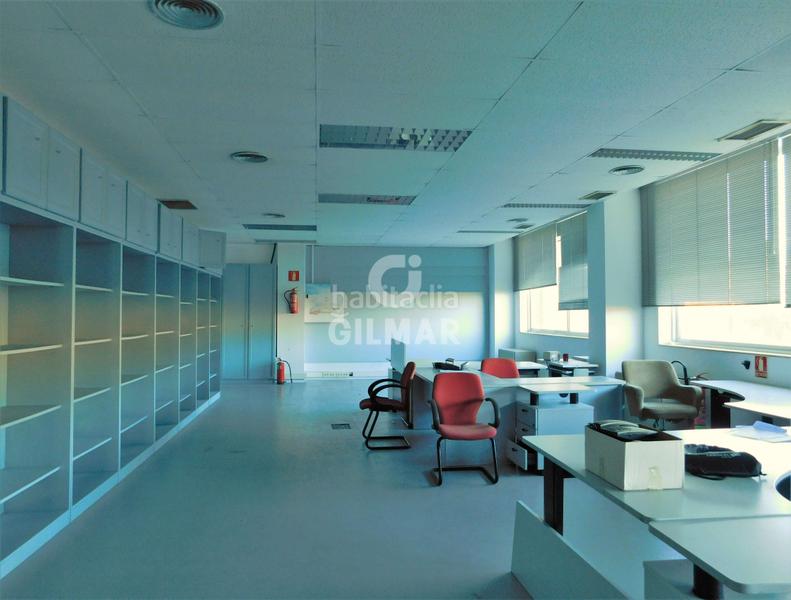 Foto daea46c4-61f9-4b07-8f4e-5a9a64d01ab4. Büro mit heizung parking in Tres Olivos-Valverde Madrid