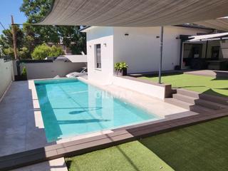 Xalet a Peñagrande. Este es un magnífico chalet independiente ubicado en el residenc