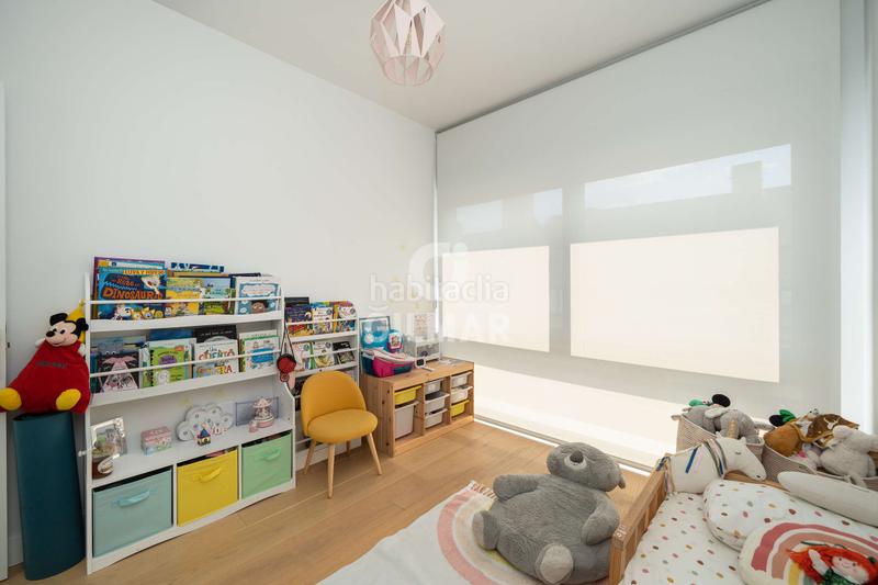 Foto 73709ed8-7029-4bde-bfe3-22a76bb827e5. Casa aparellada amb calefacció aparcament piscina a Madrid