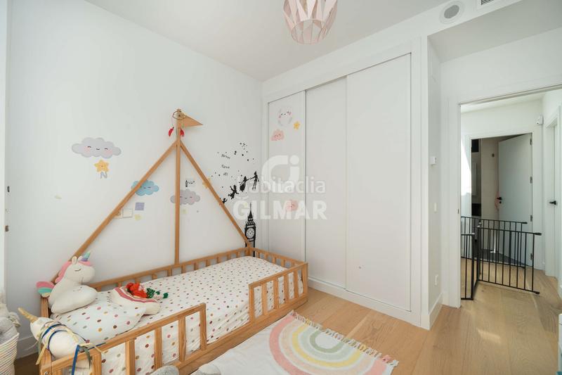 Foto 920f016d-e436-4302-807f-4530337901d7. Casa aparellada amb calefacció aparcament piscina a Madrid