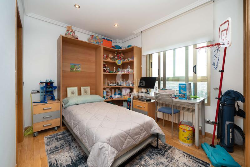 Foto 596966e0-775f-47dc-9a75-ac6fbb4629e5. Pis amb calefacció aparcament piscina a Peñagrande Madrid