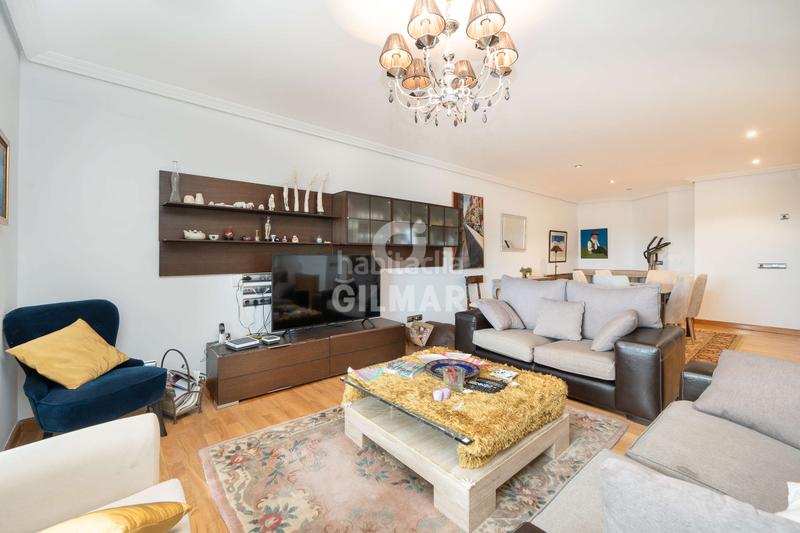 Foto b547d43a-1895-41cc-a557-408bf3a59ad0. Pis amb calefacció aparcament piscina a Peñagrande Madrid