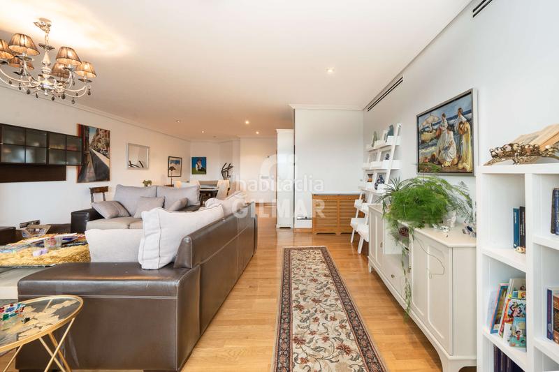 Foto f328f6a9-f9d3-40d5-b700-ab9f5c71d863. Pis amb calefacció aparcament piscina a Peñagrande Madrid