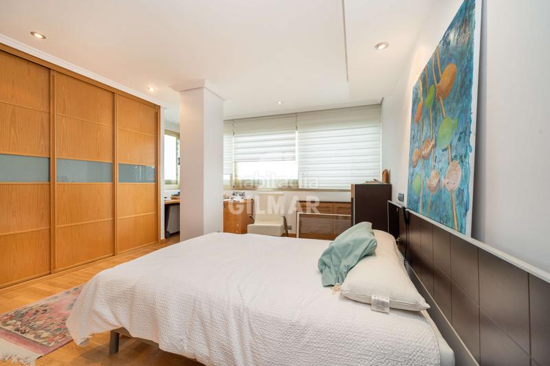 Foto fa0b73a4-b6d5-4794-9129-a42555fb3900. Pis amb calefacció aparcament piscina a Peñagrande Madrid