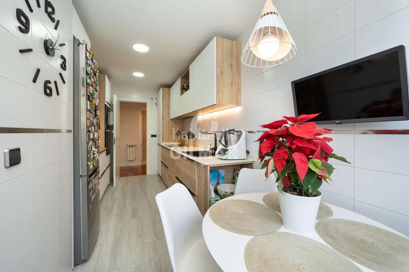 Foto 0c76242a-50f4-4fd5-b5b6-6d1aa5682059. Appartamento con riscaldamento piscina in Peñagrande Madrid