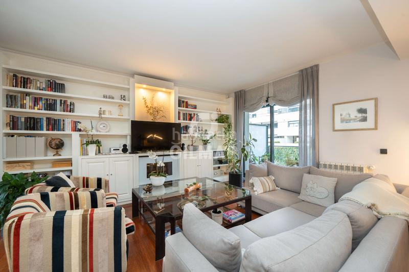 Foto 1f5f23f6-2fbf-4929-b3dc-0eff1052e643. Appartamento con riscaldamento piscina in Peñagrande Madrid