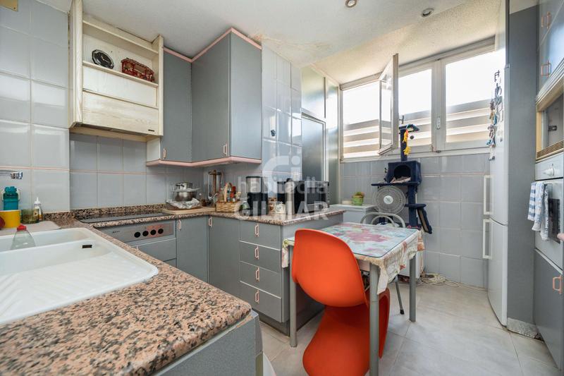 Foto c720a793-5295-4ab2-b085-36dc7601077a. Pis amb calefacció aparcament piscina a Fuentelarreina Madrid