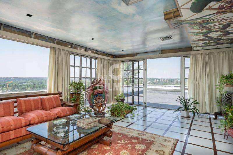 Foto e421e272-b330-43e9-b37e-2f67ba858ee8. Àtic amb calefacció piscina a Fuentelarreina Madrid