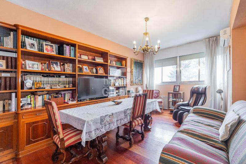 Foto d16238f9-32f0-41cf-9e0f-ed281006cfcd. Etagenwohnung mit heizung parking pool in Ciudad Universitaria Madrid