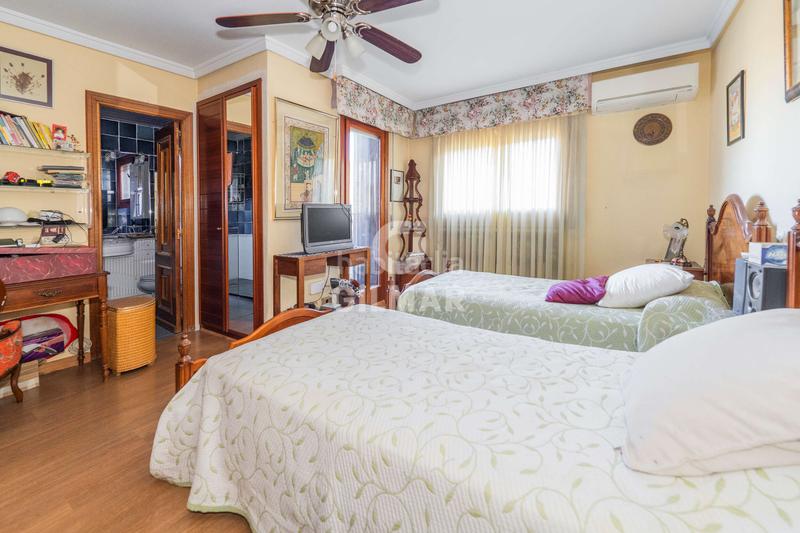 Foto 2ee6212e-6919-48a8-9432-c241d9b1221b. Maison jumelée avec chauffage parking piscine dans Peñagrande Madrid